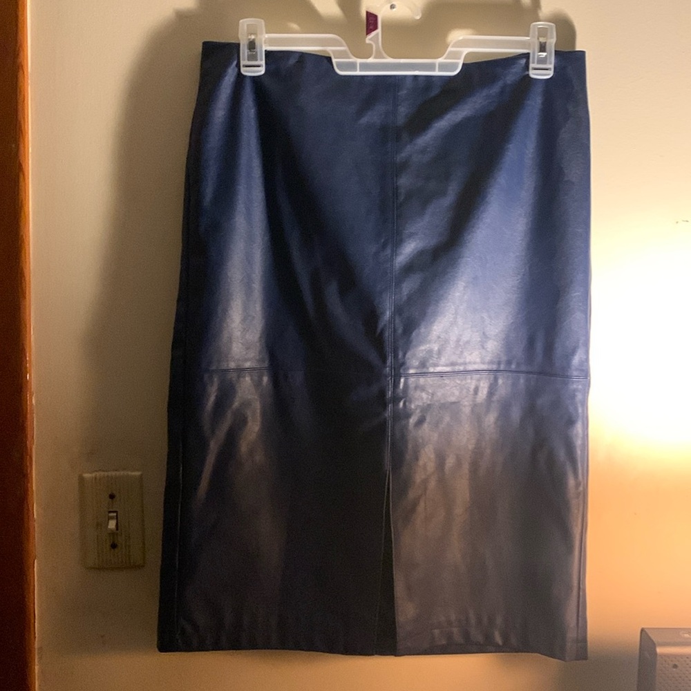 Dark blue leather skirt with split stop above knee with zip,made by Monroe&Main